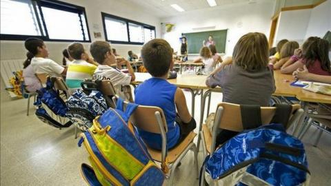 Niños en la escuela